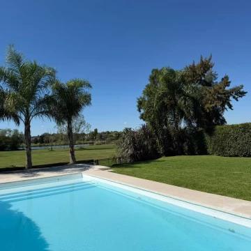 Venta Casa Al Golf en San Isidro Labrador, Villanueva