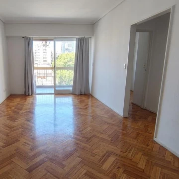 Venta San Telmo - Departamento 4 ambientes al frente - Cochera - Balcón