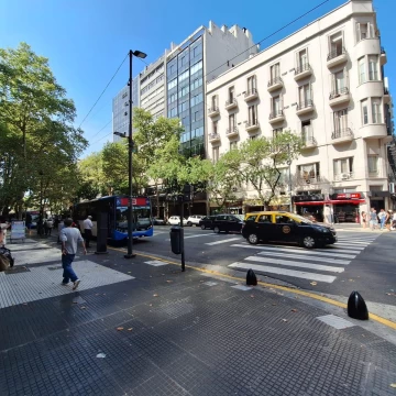 Venta edificio (ex hotel) en Venta en icónica esquina de Capital.