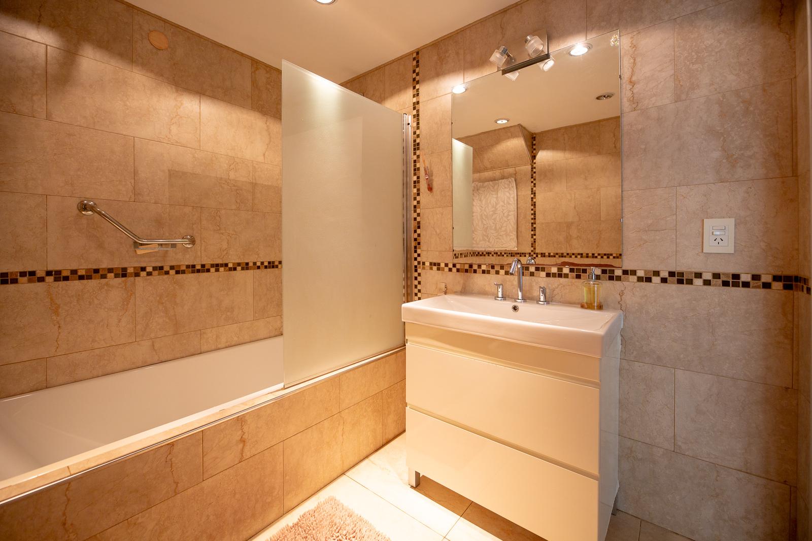 Baño principal Planta Baja