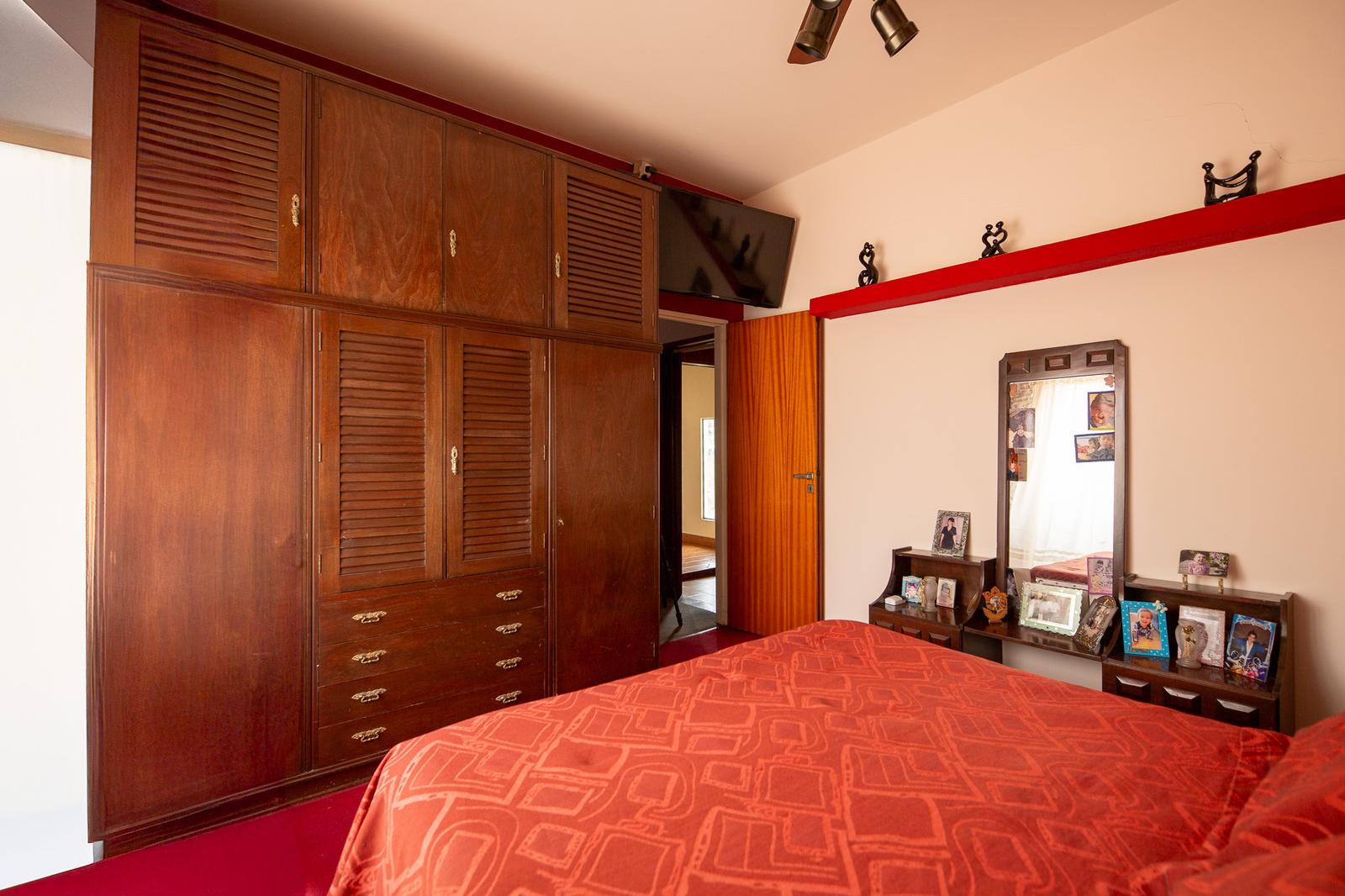 Dormitorio principal planta alta con placard