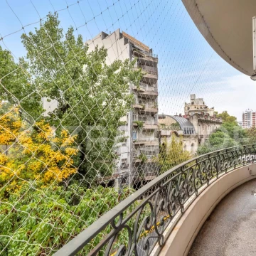 Departamento en venta en Palermo, dos dormitorios, racionalista