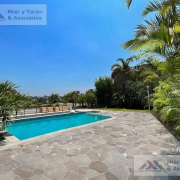 BELLA Y MUY MODERNA CASA EN CASUARINAS (609-334-1 LUCY)