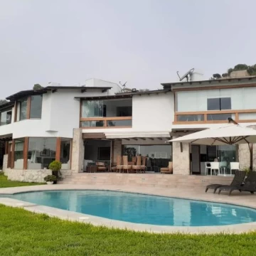 EXCELENTE CASA EN CASUARINAS (609-584-1)