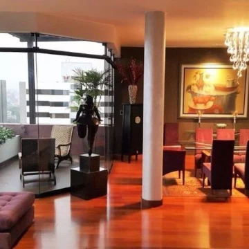 VENTA ESPECTACULAR PENTHOUSE EN SAN ISIDRO FRENTE AL GOLF