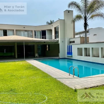 VENTA HERMOSA RESIDENCIA EN CASUARINAS  ( 609-627-1)