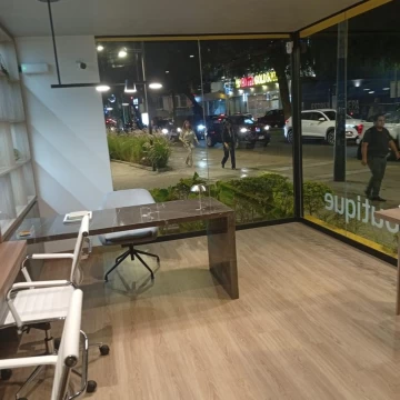 VENTA OFICINA EN CENTRO EMPRESARIAL SAN ISIDRO - OF X12 (609-614-99 FABI)