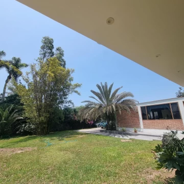 ALQUILER CASA CON LINEA BLANCA EN CASUARINAS SURCO (609-1118-1)