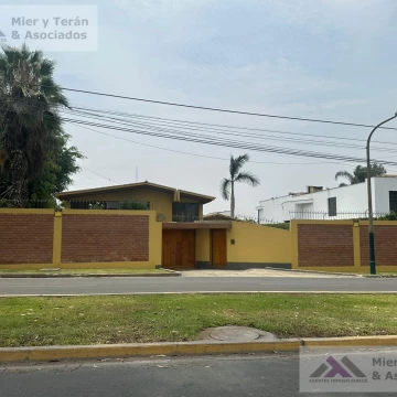 VENTA CASA EN RINCONADA DEL LAGO - LA MOLINA (609-1060-2)