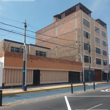 VENTA CASA COMO TERRENO EN CALLAO (609-1124-1)