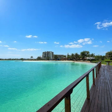 Venta departamento dos ambientes moderno en construcción con vista a laguna- Terralagos