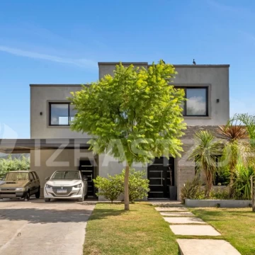 Casa a la venta en Los Arces