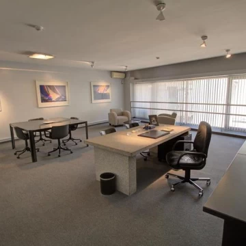 Tres Sargentos y Reconquista - Oficina - Semipiso Fte y Cfte - Impecable -