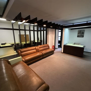 Venta - Oficina 5 ambientes en San Nicolás - Permuta