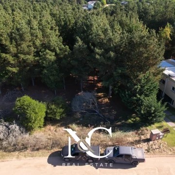 Terreno Lote en venta en Costa Esmeralda fondo arbolado