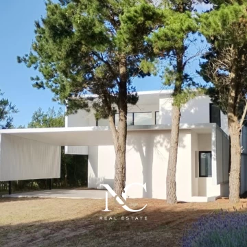 Casa en venta en Costa Esmeralda gas natural a estrenar