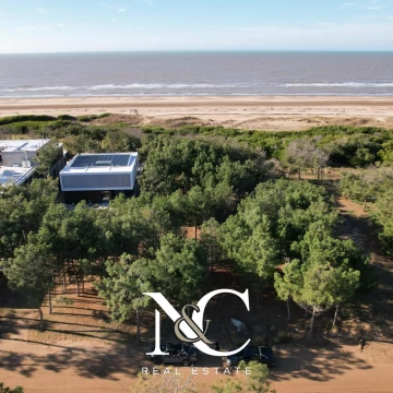 Terreno lote en venta en Costa Esmeralda al mar