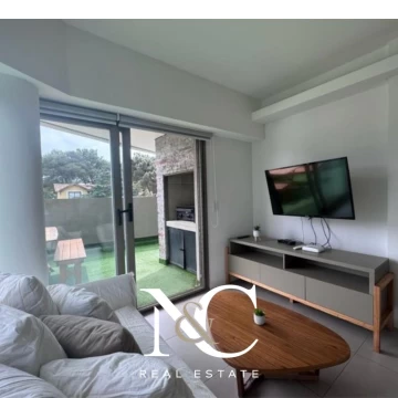 Departamento en venta en Pinamar con cochera