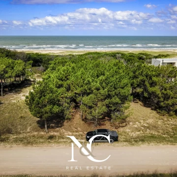 Terreno lote en venta en Costa Esmeralda Primera Línea de Mar