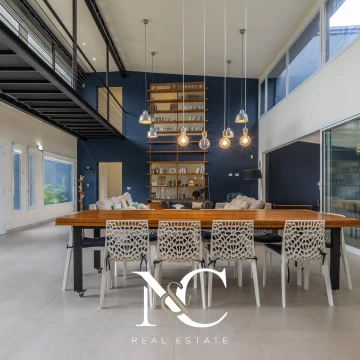 Casa en Venta en Costa Esmeralda con fondo libre