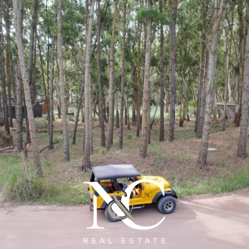 Lote en venta en Costa Esmeralda, muy arbolado