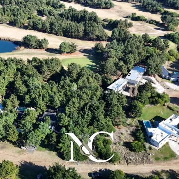 Lote en venta en Costa Esmeralda, salida a la cancha de golf
