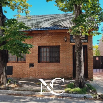 Casa en venta en lomas de zamora, 2 ambientes