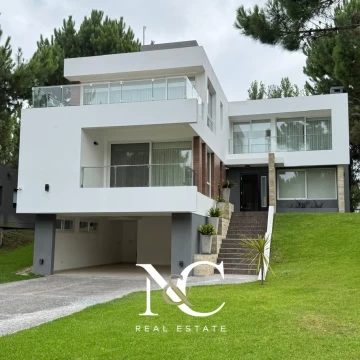 Casa en  venta en Costa Esmeralda