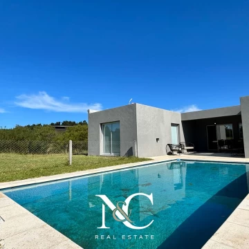 Casa en venta de 5 ambientes en Senderos IV Costa esmeralda