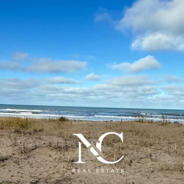 Terreno en venta en Costa Esmeralda primera linea al mar