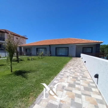 Casa en  alquiler en Pinamar Centro Costa Atlántica