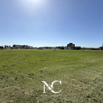 Terreno en venta en el Barrio Lares de Canning