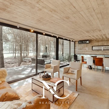 Casa en venta en Costa Esmeralda hormigón al golf
