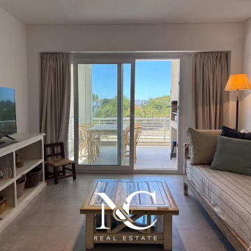 Departamento en venta en Costa Esmeralda con vista abierta
