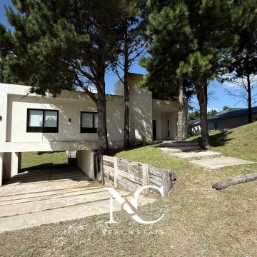  Casa en venta en Costa Esmeralda