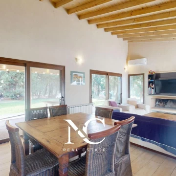 Casa en Venta En Costa Esmeralda con fondo libre arbolado