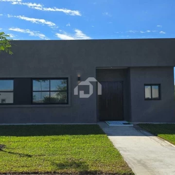 Casa  en Venta en San Ramón, Pilar del Este, Pilar