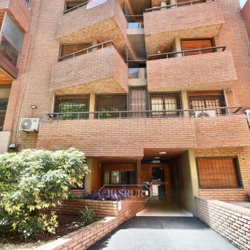 Departamento en Venta  de 2 Dormitorios externo con balcón en Nueva Córdoba