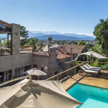 Venta Hotel Boutique en Tres cerritos, Salta con Pileta, cerca del Centro Histórico