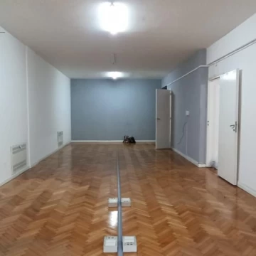 Oficinas 90 m2 cubiertos - 2 baños - Venta - San Nicolás. - microcentro