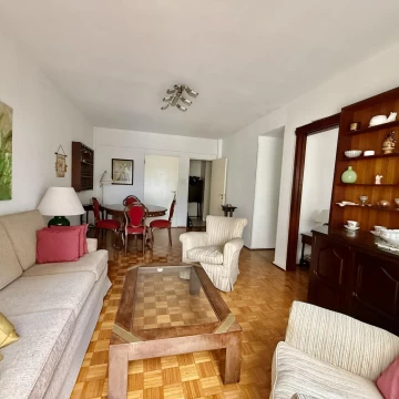 Departamento de 4 amb, luminoso, amplio y silencioso