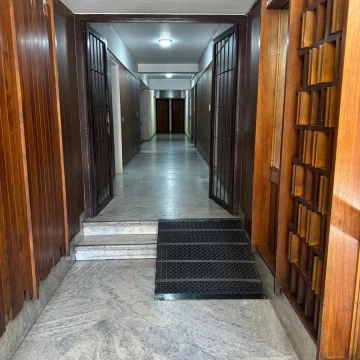 Oficina 3 ambientes en planta baja en Calle Mitre y Pedro Molina , Ciudad de Mendoza