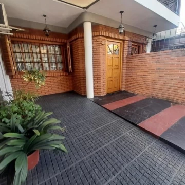 Venta PH duplex 3 Ambientes con cochera y parrilla en San Justo