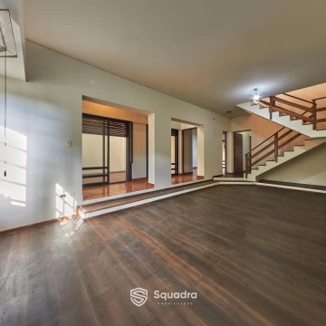 VENTA | PERMUTA - Casa de dos plantas, 3 dormitorios, jardín, terraza y cochera - Barrio Echesortu, Rosario.