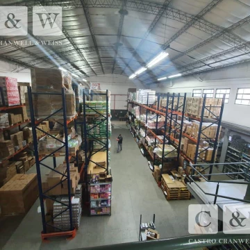 Excelente inmueble industrial / deposito con oficinas - Chacarita  - E2