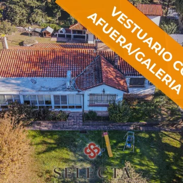 En venta, casa con pileta . En Vertientes de la Granja . A metros de Ruta E53