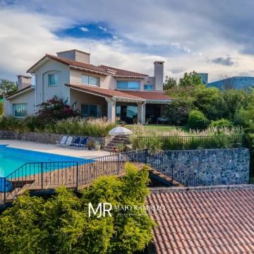 Casa de Estilo en Sierras Chicas 