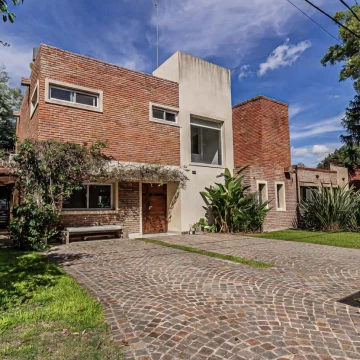 Venta de casa 6 ambientes c/ pileta -  La Lonja - Pilar