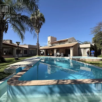 Venta - Casa 6 dormitorios - Country El Bosque