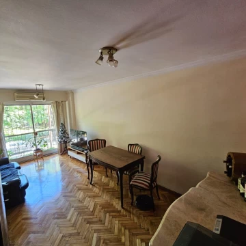 Venta Departamento 4 ambientes c/cochera en Parque Chacabuco